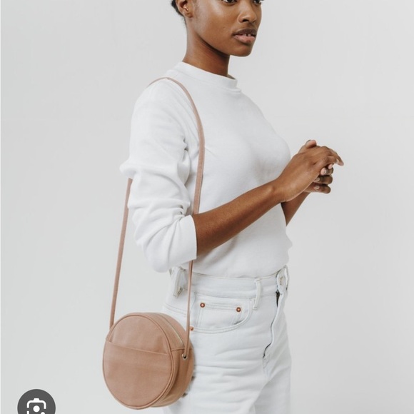 BAGGU Handbags - BAGGU small circle canvas purse in fawn